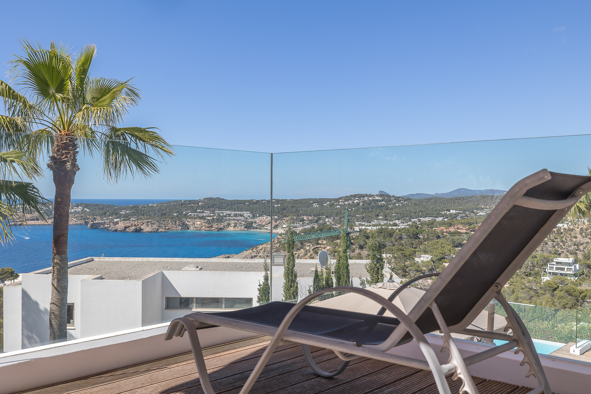 Resa Estates villa te koop sale Ibiza tourist license vergunning modern terrace views .jpg